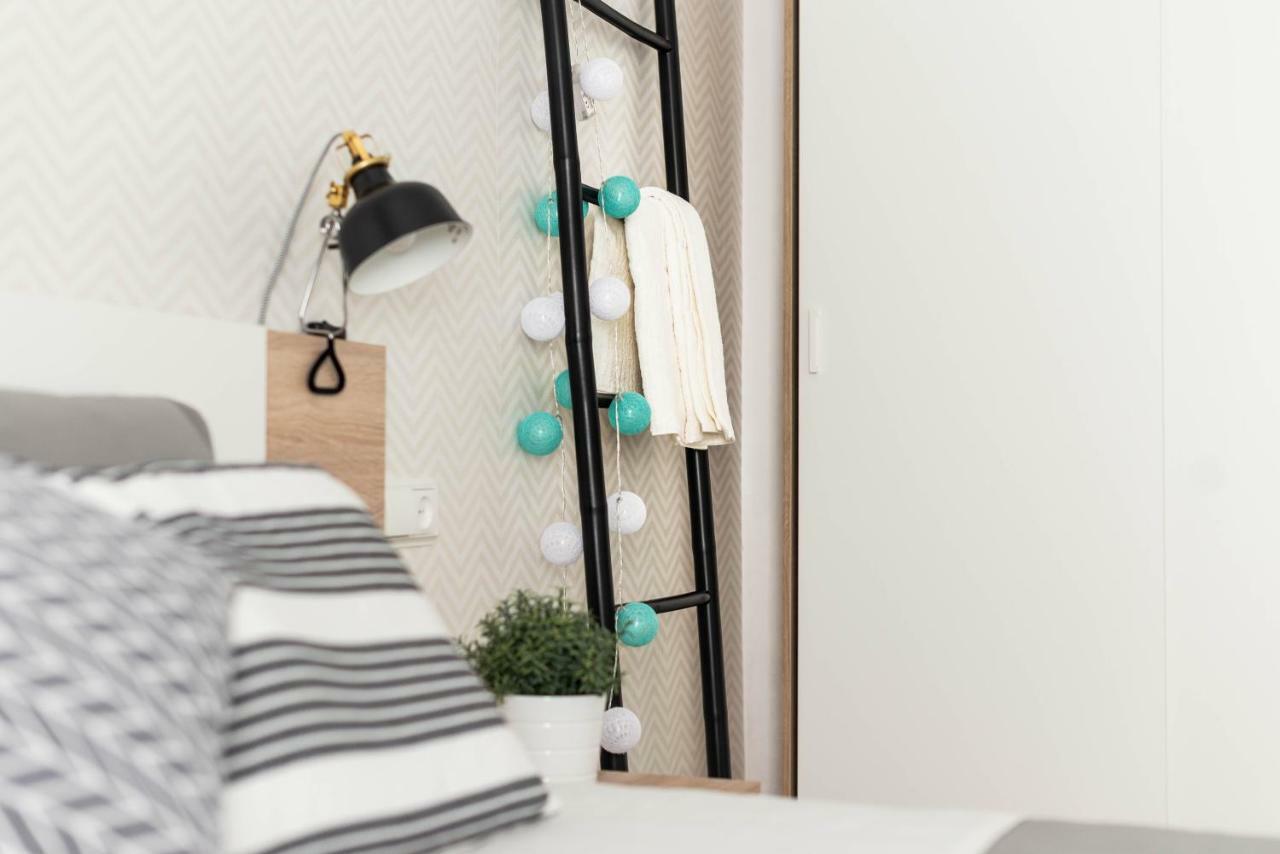 Nordik Rooms Urban - Trinidad "Copenhague" Малага Екстериор снимка